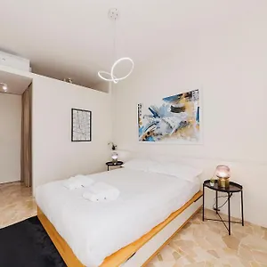  Appartamento Luminoso In Porta Venezia